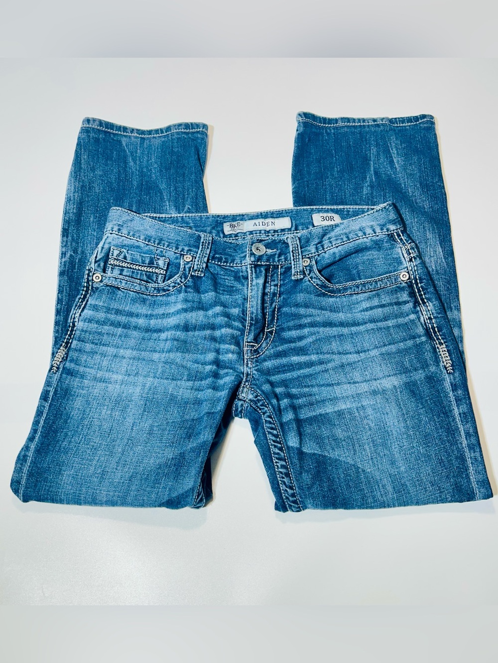 BKE Aiden Straight Leg Jeans Women size 30 Stretch Denim embroidered pockets
